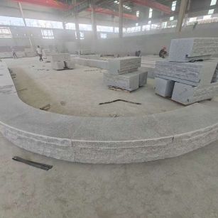 钦州 芝麻白异形坐凳，自然面光面弧形加工