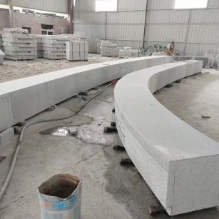 钦州芝麻白花岗岩石板材 园林光面弧形坐凳