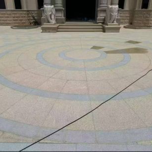 钦州 黄金麻芝麻灰花岗岩石材地铺拼接效果