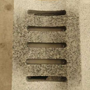 钦州 芝麻白拉丝面花岗岩U型开槽排水槽