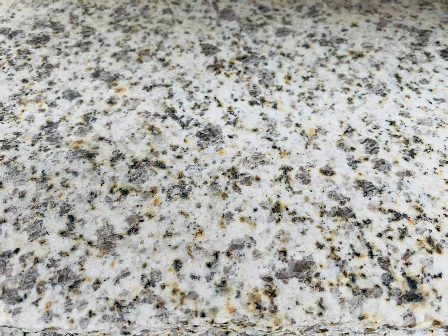 钦州 黄金麻花岗岩石材浅黄光面