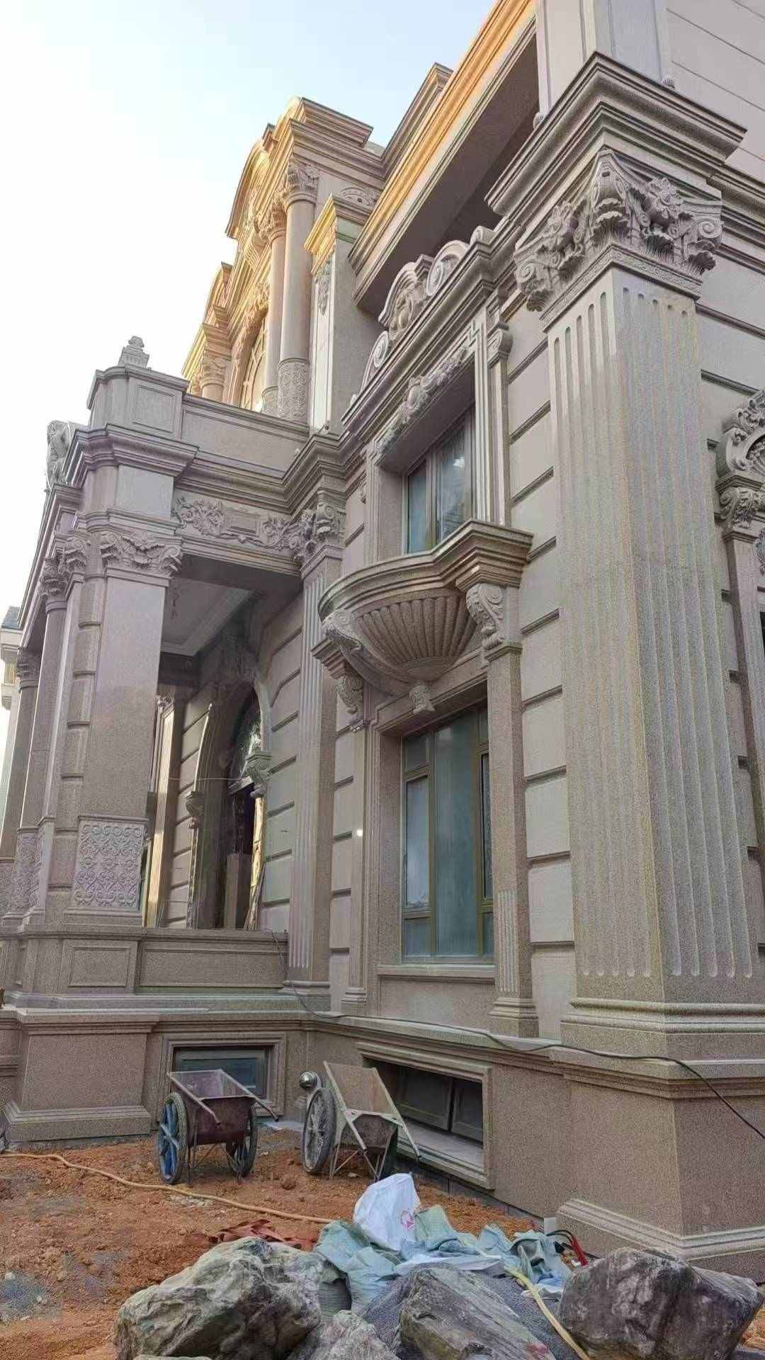 钦州 黄金麻花岗岩光面别墅外墙干挂施工完成