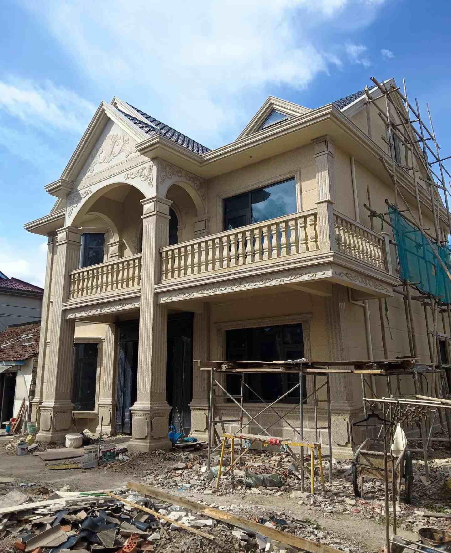 钦州 黄金麻花岗岩石材私人别墅雕花门楼柱阳台栏杆