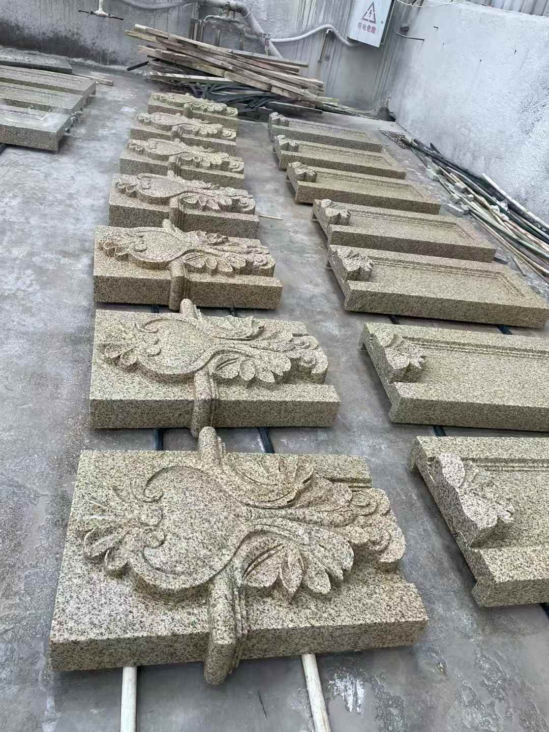 钦州 黄金麻花岗岩别墅外墙雕刻板