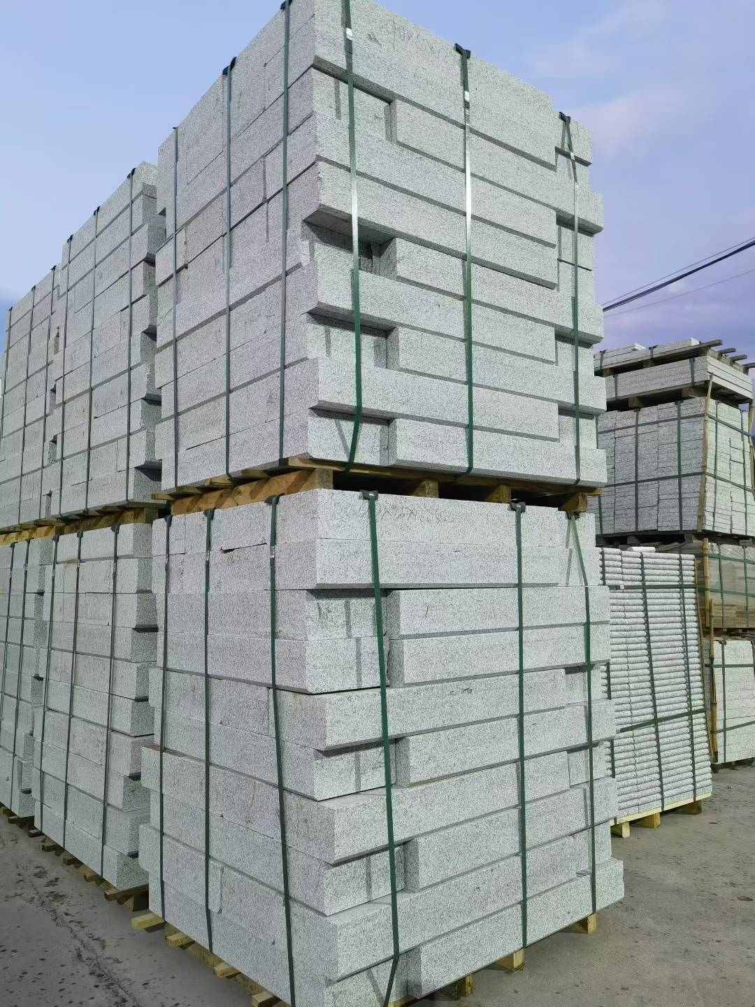 钦州 芝麻白花岗岩路沿石，路缘石，路肩石，道牙，立缘石，马路牙子，街沿石，侧石等