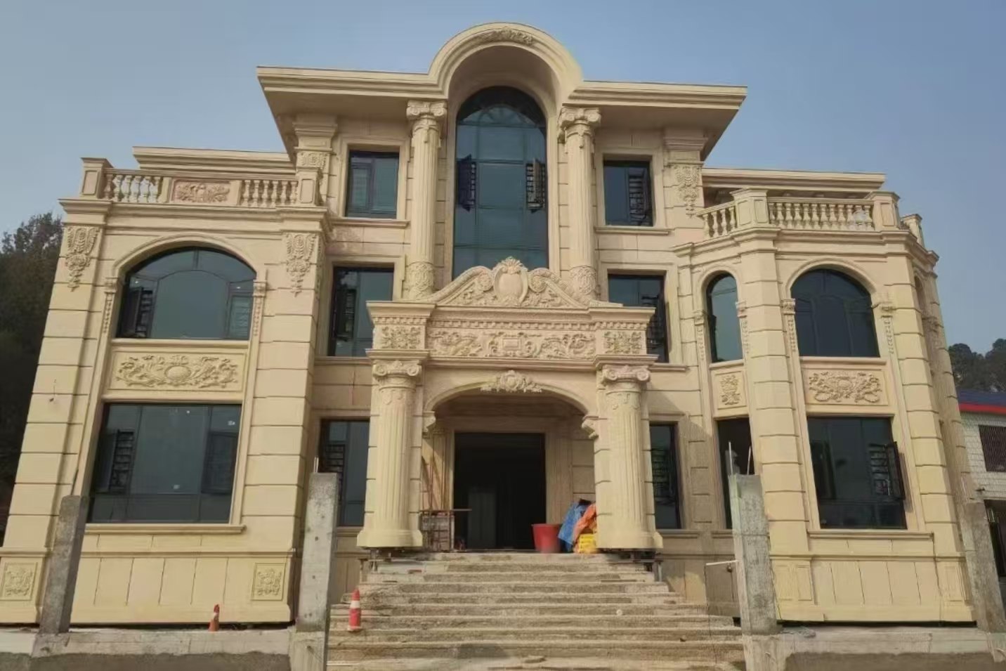 钦州 黄金麻花岗岩别墅外墙干挂