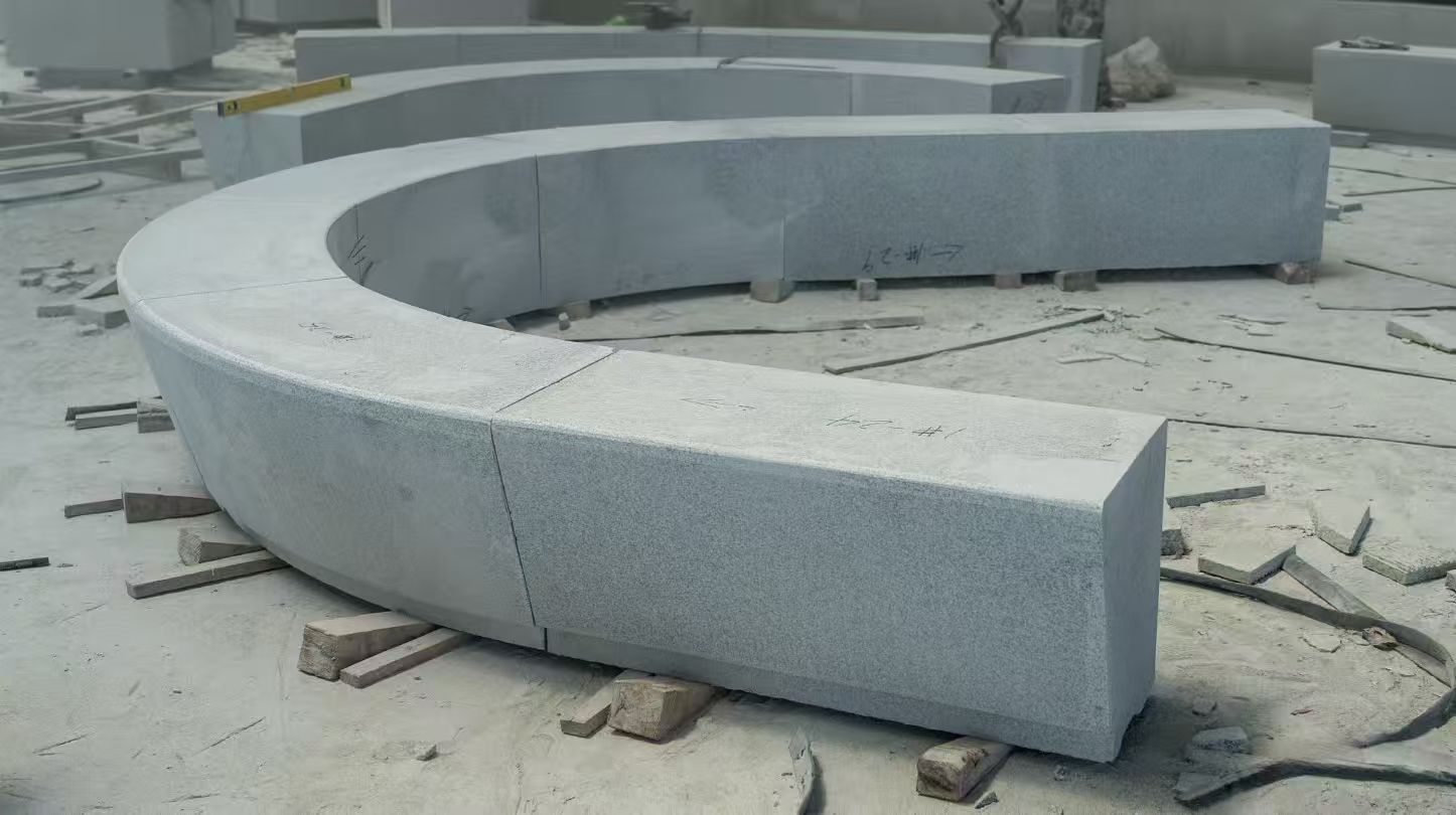 钦州 芝麻白花岗岩光面弧形坐凳