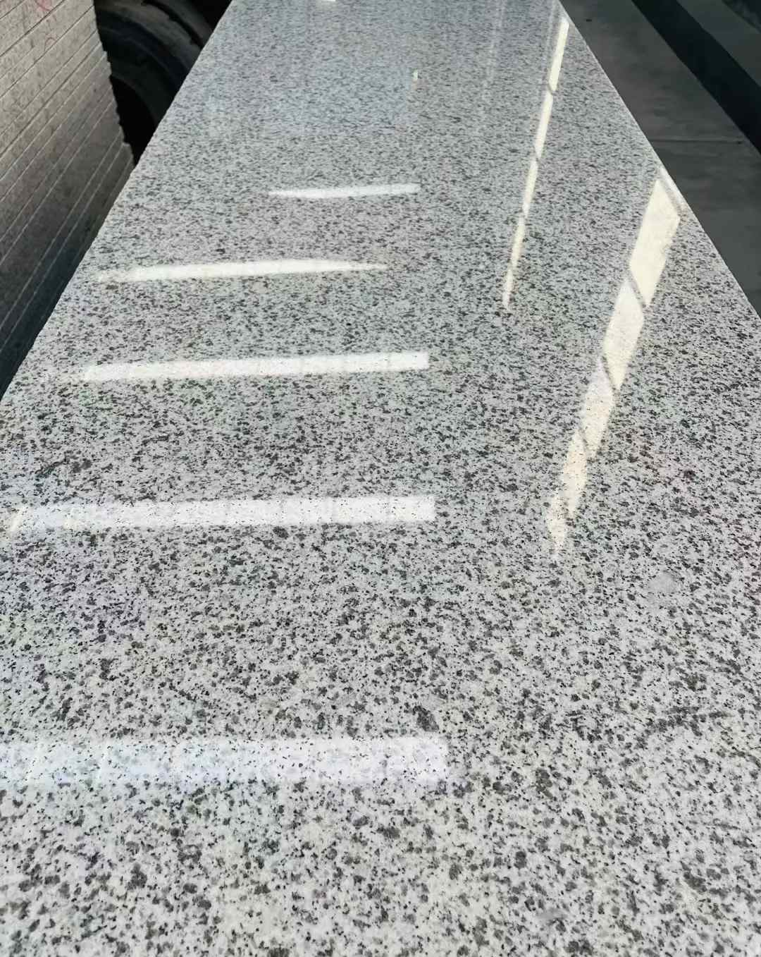 钦州 白麻花岗岩光面毛板